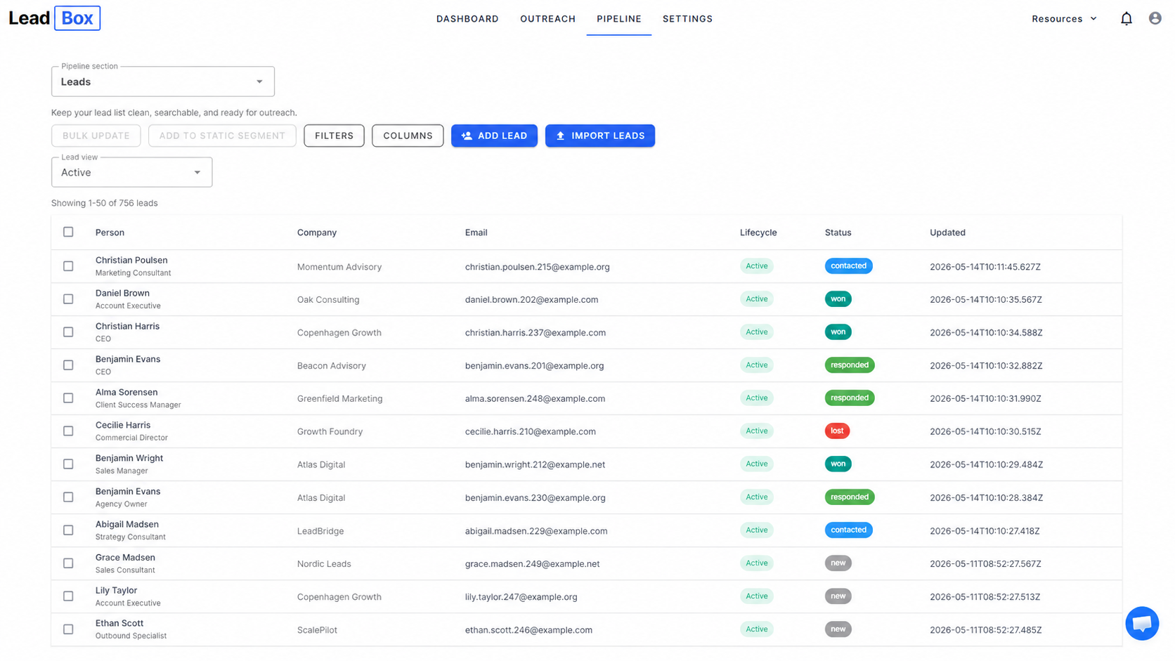 LeadBox lead workspace showing a searchable list of leads with lifecycle and status fields.